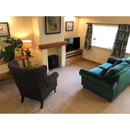 Jitty - Open Plan With Gallery Bedroom
